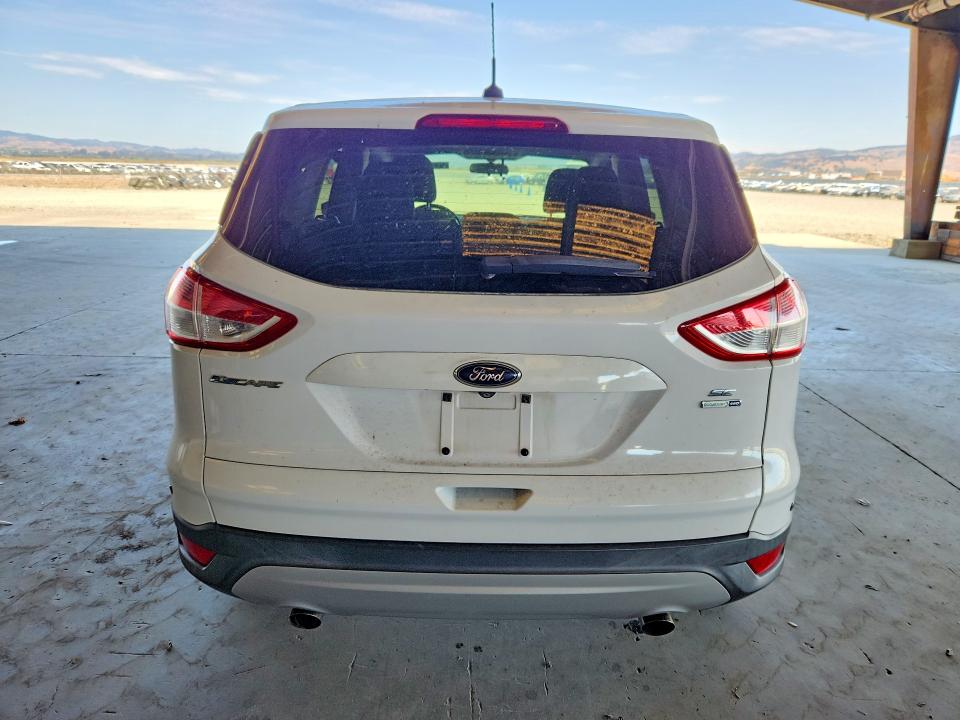 2014 Ford Escape მანქანა იყიდება აუქციონზე, vin: 1FMCU9GX2EUC76362, აუქციონის ნომერი: 64420076