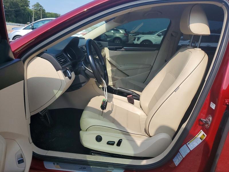 66369896 :رقم المزاد ، 1VWDT7A30HC033498 vin ، 2017 Volkswagen Passat مزاد بيع