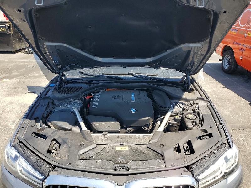 63607176 :رقم المزاد ، WBA13AG04NCK15987 vin ، 2022 Bmw 530e مزاد بيع