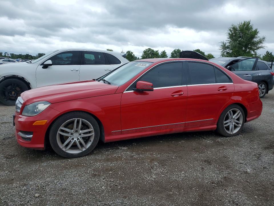 2012 Mercedes-benz C მანქანა იყიდება აუქციონზე, vin: WDDGF8FB7CA689754, აუქციონის ნომერი: 65575636