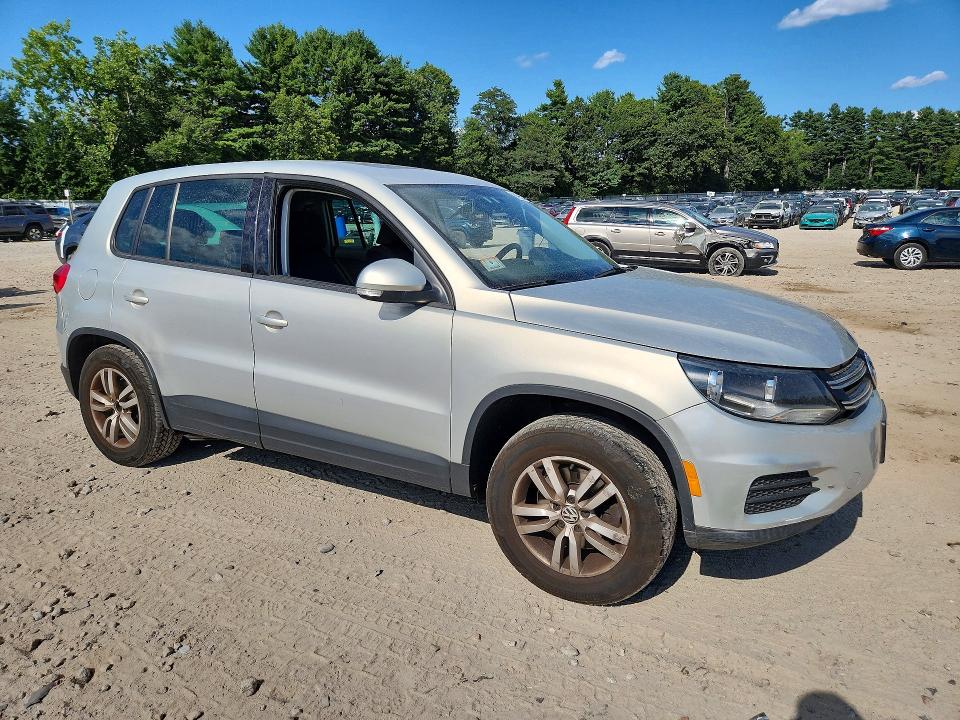 Продажа на аукционе авто 2013 Volkswagen Tiguan, vin: WVGBV7AX8DW526454, номер лота: 64953966