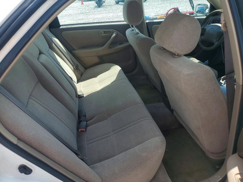 66961026 :رقم المزاد ، 4T1BG22K51U832387 vin ، 2001 Toyota Camry مزاد بيع