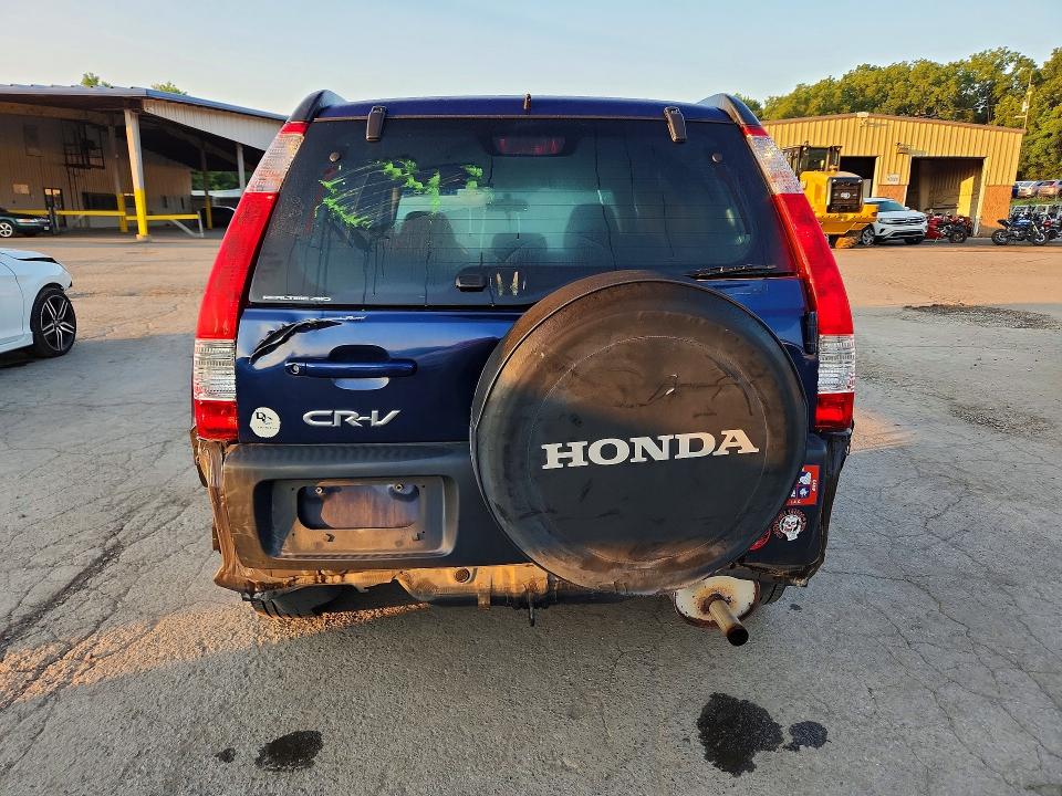 64545896 :رقم المزاد ، JHLRD78815C000810 vin ، 2005 Honda Cr-v مزاد بيع