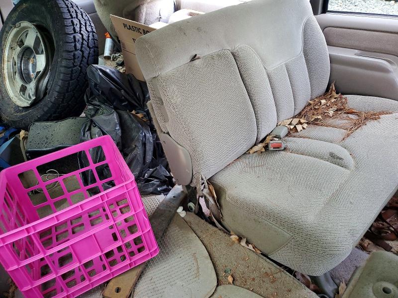 1999 Chevrolet Suburban მანქანა იყიდება აუქციონზე, vin: 3GNEC16R6XG119080, აუქციონის ნომერი: 64061836