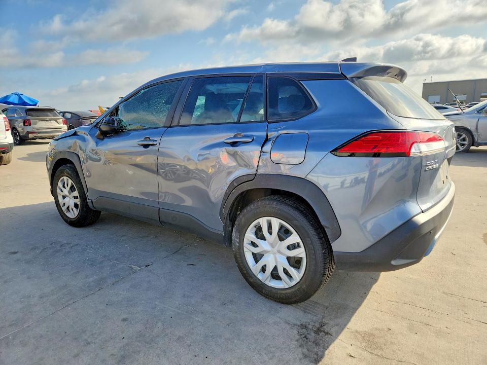 64584146 :رقم المزاد ، 7MUAAAAG8NV018369 vin ، 2022 Toyota Corolla Cross مزاد بيع