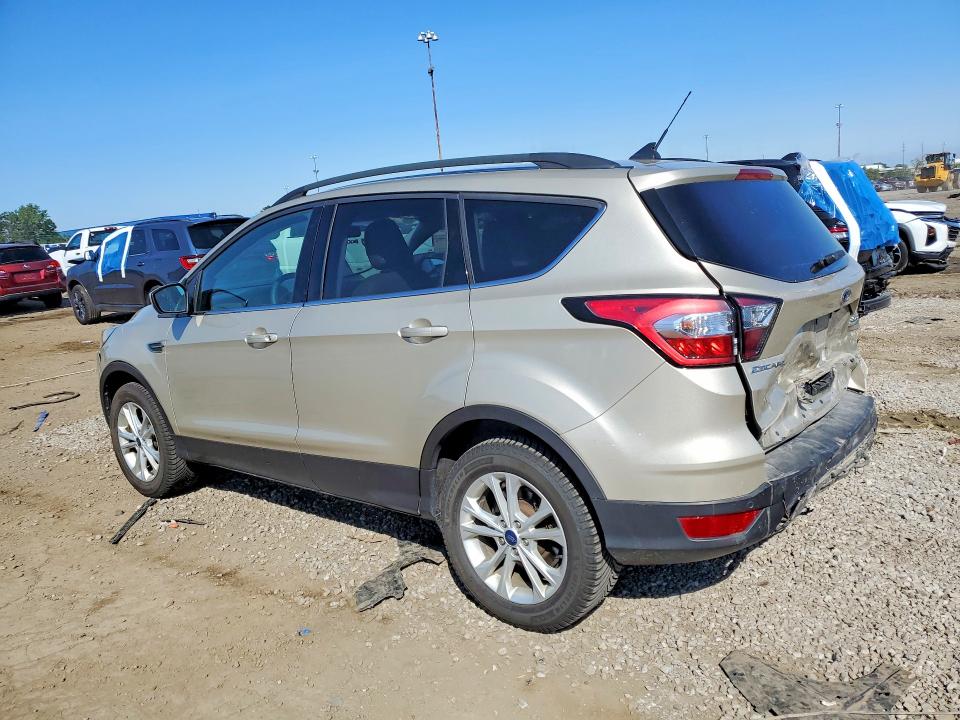 64095366 :رقم المزاد ، 1FMCU9HD9JUB71221 vin ، 2018 Ford Escape مزاد بيع