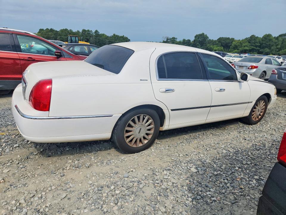 Aukcja sprzedaży 2003 Lincoln Town Car, vin: 1LNHM81W13Y626697, numer aukcji: 65729796