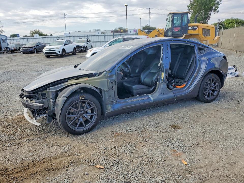 63860166 :رقم المزاد ، 5YJ3E1EA1KF396336 vin ، 2019 Tesla Model 3 مزاد بيع
