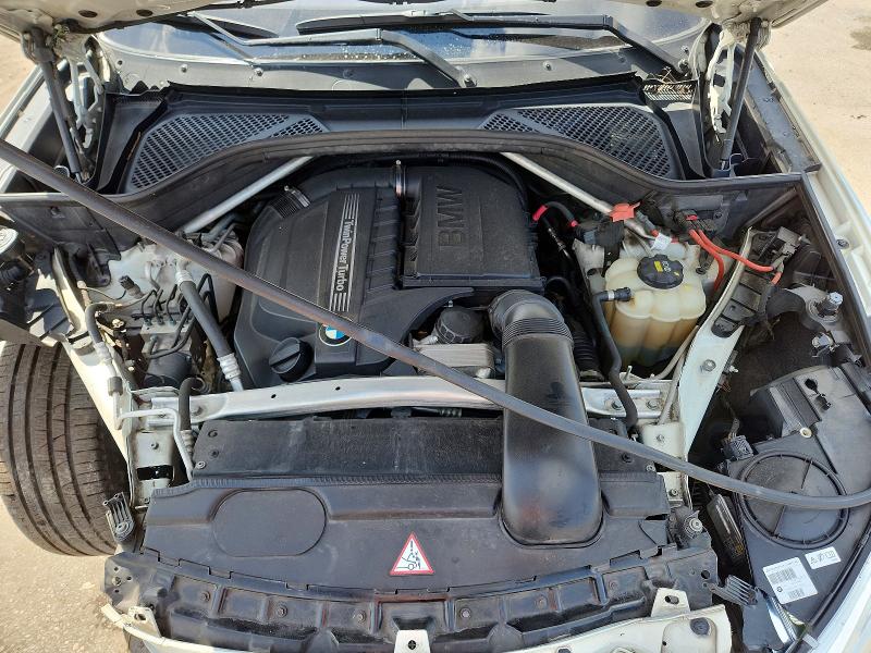 64889036 :رقم المزاد ، 5UXKR0C54G0S85140 vin ، 2016 Bmw X5 مزاد بيع
