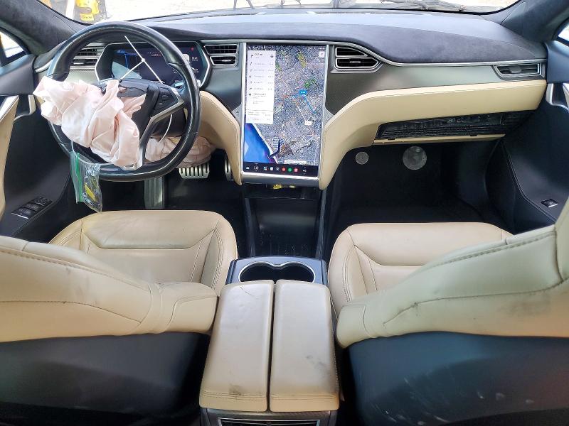 Продажа на аукционе авто 2015 Tesla Model S, vin: 5YJSA1V43FF100935, номер лота: 64907856
