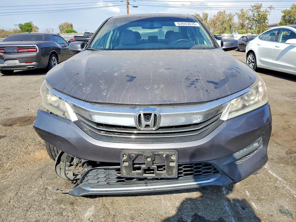 Продажа на аукционе авто 2017 Honda Accord, vin: 1HGCR2F87HA056892, номер лота: 63943076