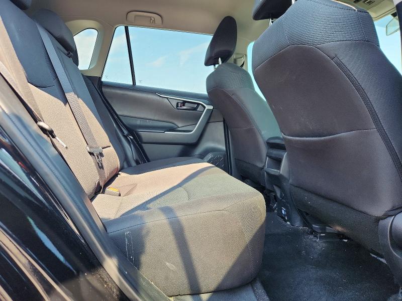 Продаж на аукціоні авто 2021 Toyota Rav4, vin: 2T3F1RFV6MC199637, номер лоту: 64428286