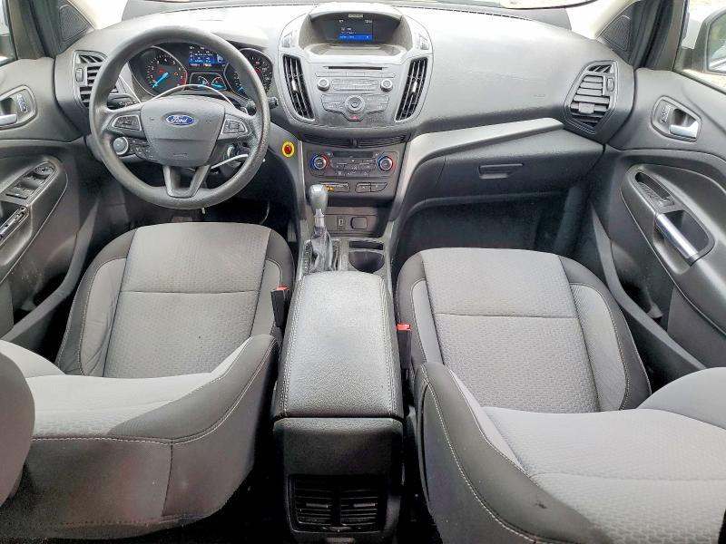 64693866 :رقم المزاد ، 1FMCU0GD0HUE77134 vin ، 2017 Ford Escape مزاد بيع