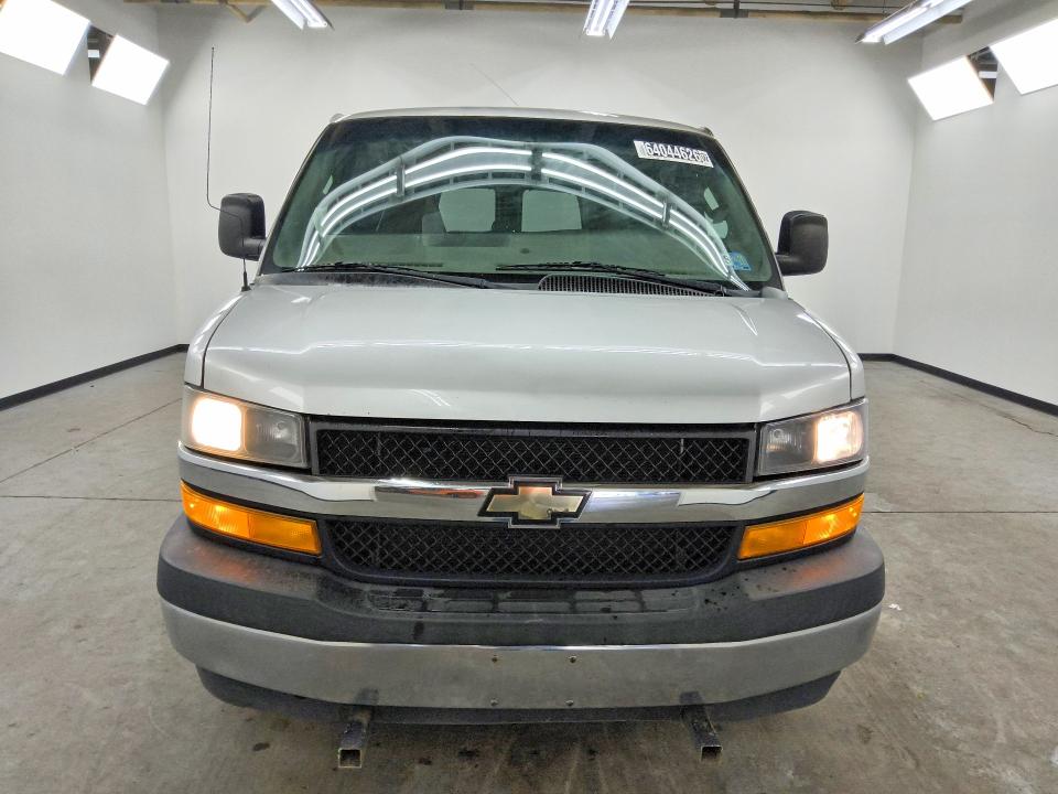 2018 Chevrolet Express G2500 მანქანა იყიდება აუქციონზე, vin: 1GAWGFFP6J1335569, აუქციონის ნომერი: 64044626