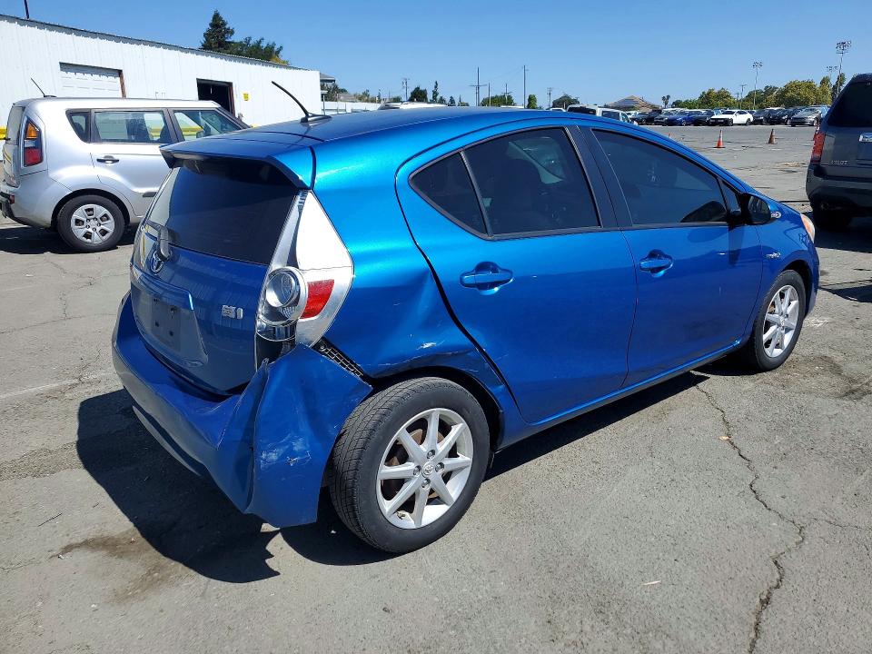 Продаж на аукціоні авто 2012 Toyota Prius C, vin: JTDKDTB35C1013900, номер лоту: 64193836