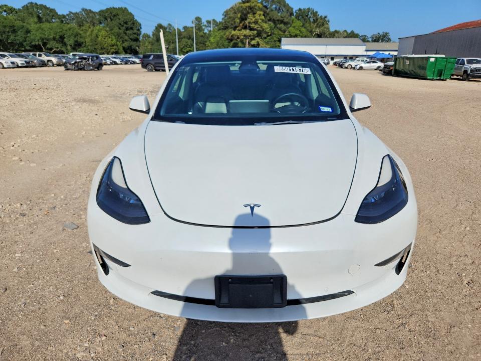 65011876 :رقم المزاد ، 5YJ3E1EA1NF285984 vin ، 2022 Tesla Model 3 مزاد بيع