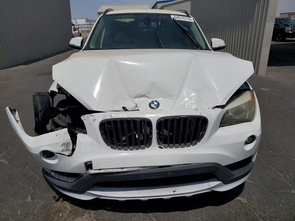 64513116 :رقم المزاد ، WBAVM1C5XFV315243 vin ، 2015 Bmw X1 مزاد بيع