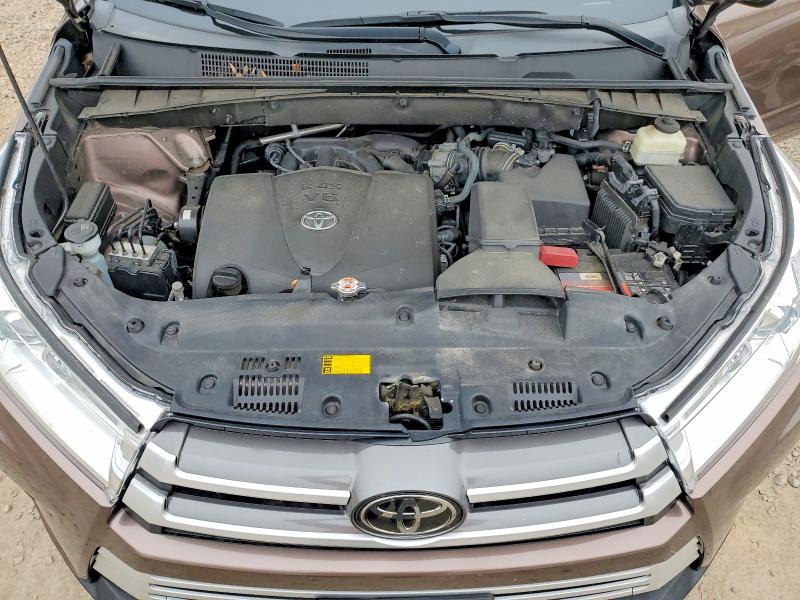64201606 :رقم المزاد ، 5TDJZRFH6JS880860 vin ، 2018 Toyota Highlander مزاد بيع
