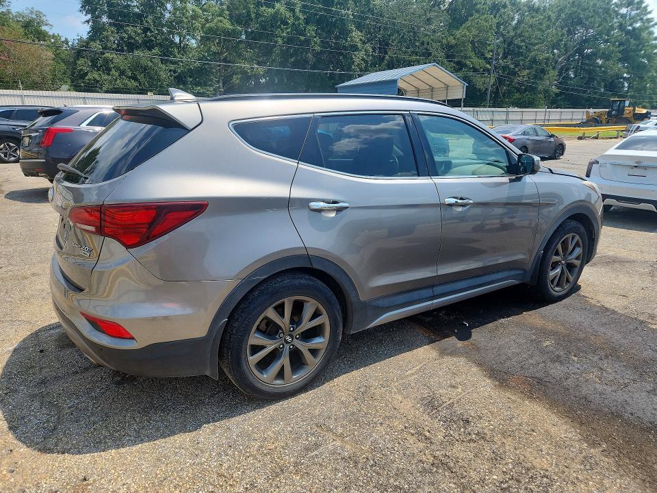 Продажа на аукционе авто 2017 Hyundai Santa Fe Sport, vin: 5NMZW4LA1HH052198, номер лота: 66218026