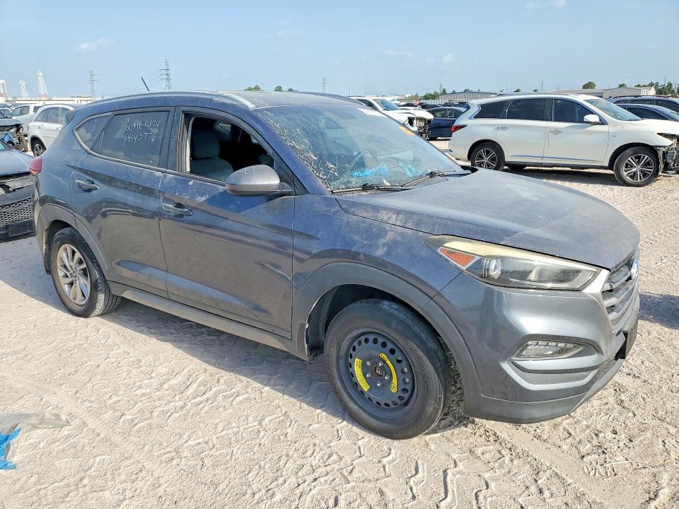 64145776 :رقم المزاد ، KM8J33A44HU266166 vin ، 2017 Hyundai Tucson مزاد بيع