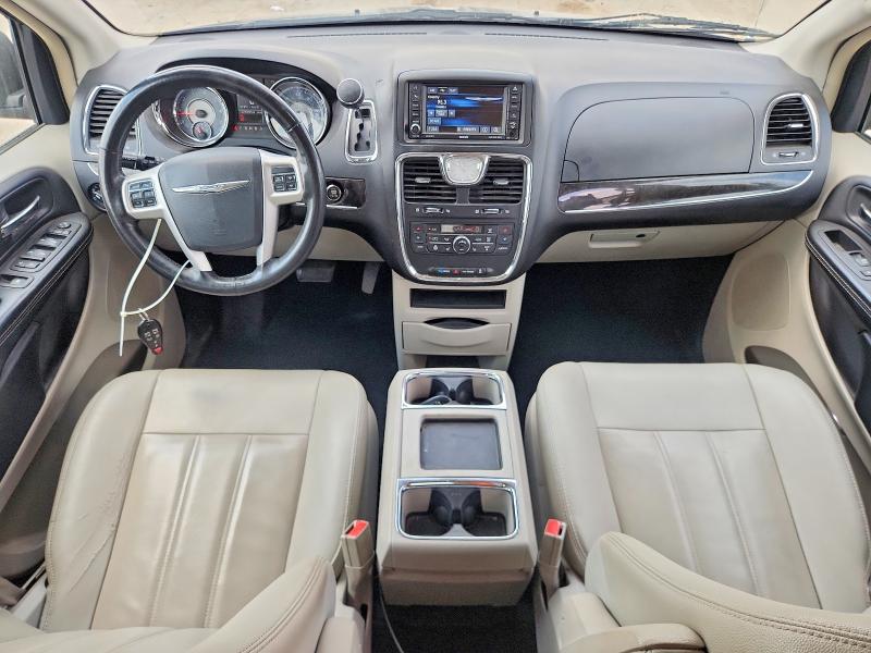 2016 Chrysler Town & Country მანქანა იყიდება აუქციონზე, vin: 2C4RC1BGXGR247881, აუქციონის ნომერი: 63506166