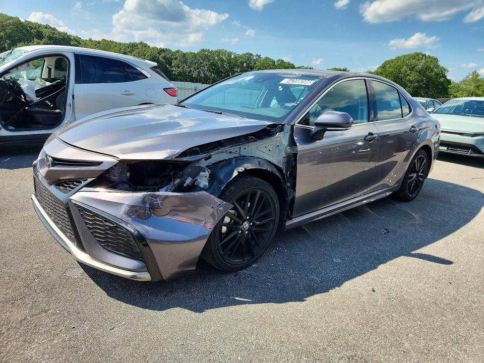 Auction sale of the 2024 Toyota Camry, vin: 4T1K61AK4RU246144, lot number: 64208096