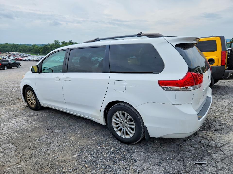 Продажа на аукционе авто 2014 Toyota Sienna, vin: 5TDYK3DCXES508905, номер лота: 64153836