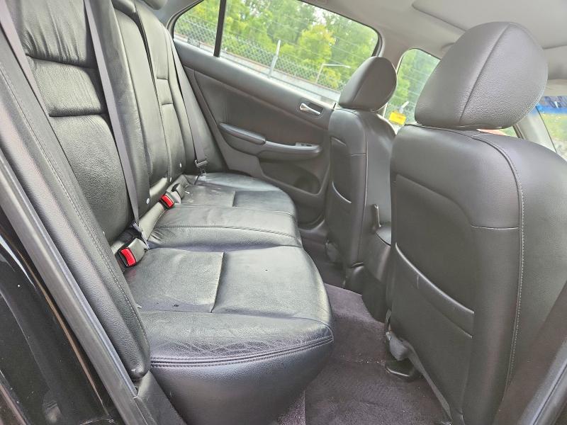 67000826 :رقم المزاد ، 1HGCM66597A056113 vin ، 2007 Honda Accord مزاد بيع