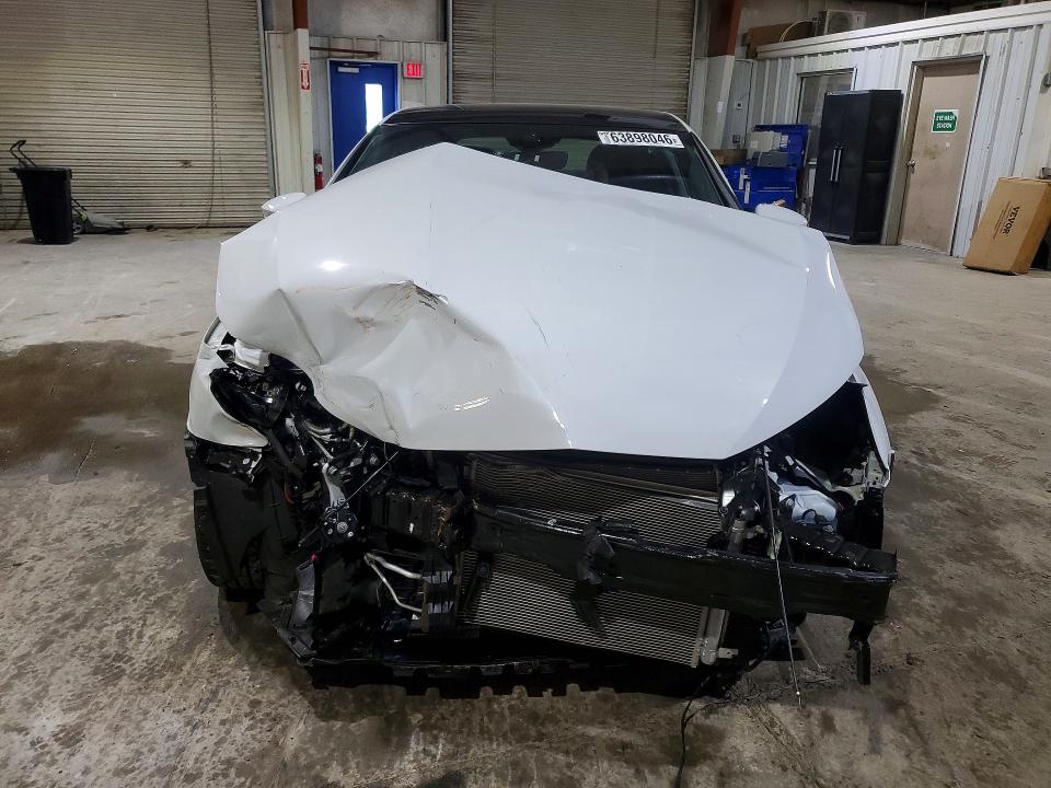 Продажа на аукционе авто 2025 Audi A3, vin: WAUGUDGY9SA130634, номер лота: 63898046