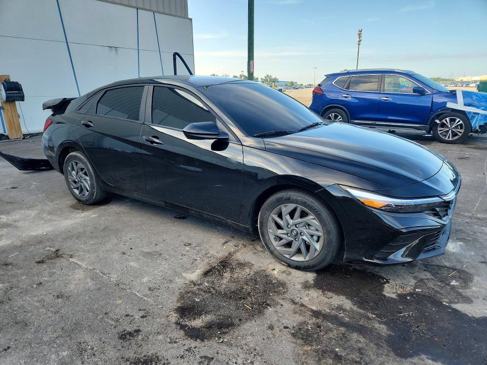 64965786 :رقم المزاد ، KMHLM4DGXRU799481 vin ، 2024 Hyundai Elantra مزاد بيع