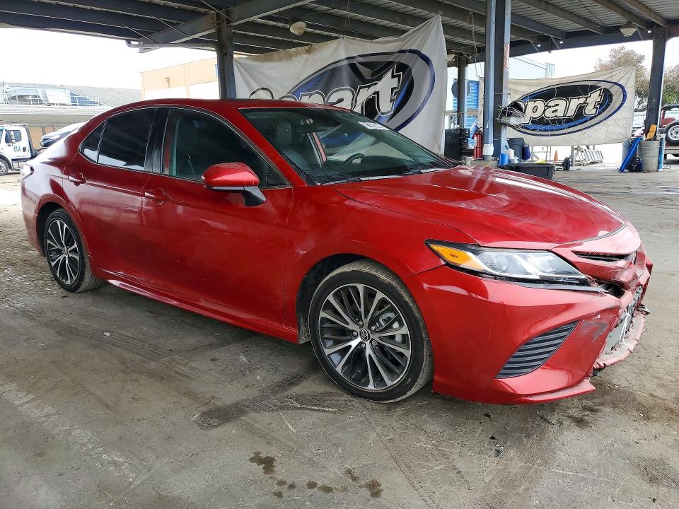 2020 Toyota Camry მანქანა იყიდება აუქციონზე, vin: 4T1G11AK0LU374652, აუქციონის ნომერი: 61362006