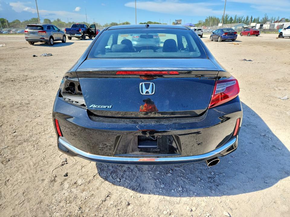 64903256 :رقم المزاد ، 1HGCT1B86GA008249 vin ، 2016 Honda Accord مزاد بيع