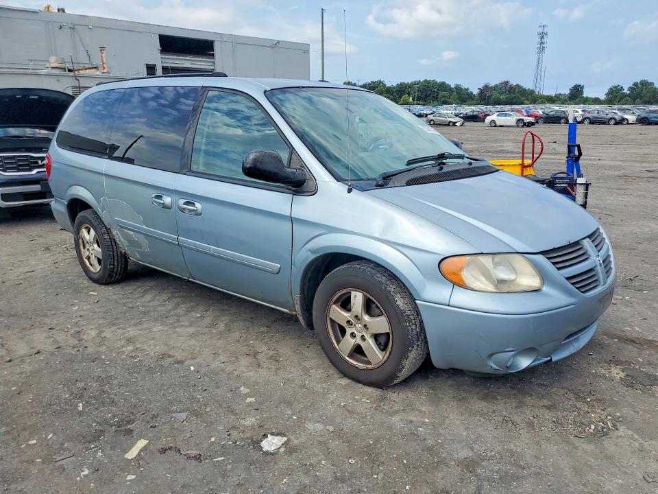 Auction sale of the 2005 Dodge Grand Caravan, vin: 2D4GP44L85R529038, lot number: 63887366