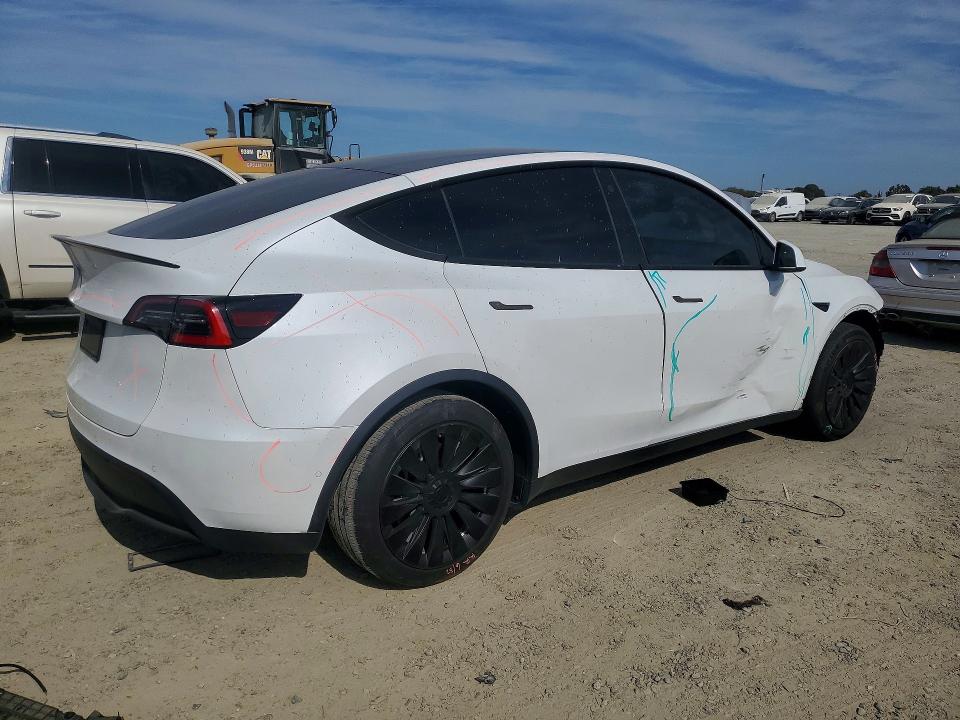 Продажа на аукционе авто 2021 Tesla Model Y, vin: 5YJYGDED9MF109579, номер лота: 64432956