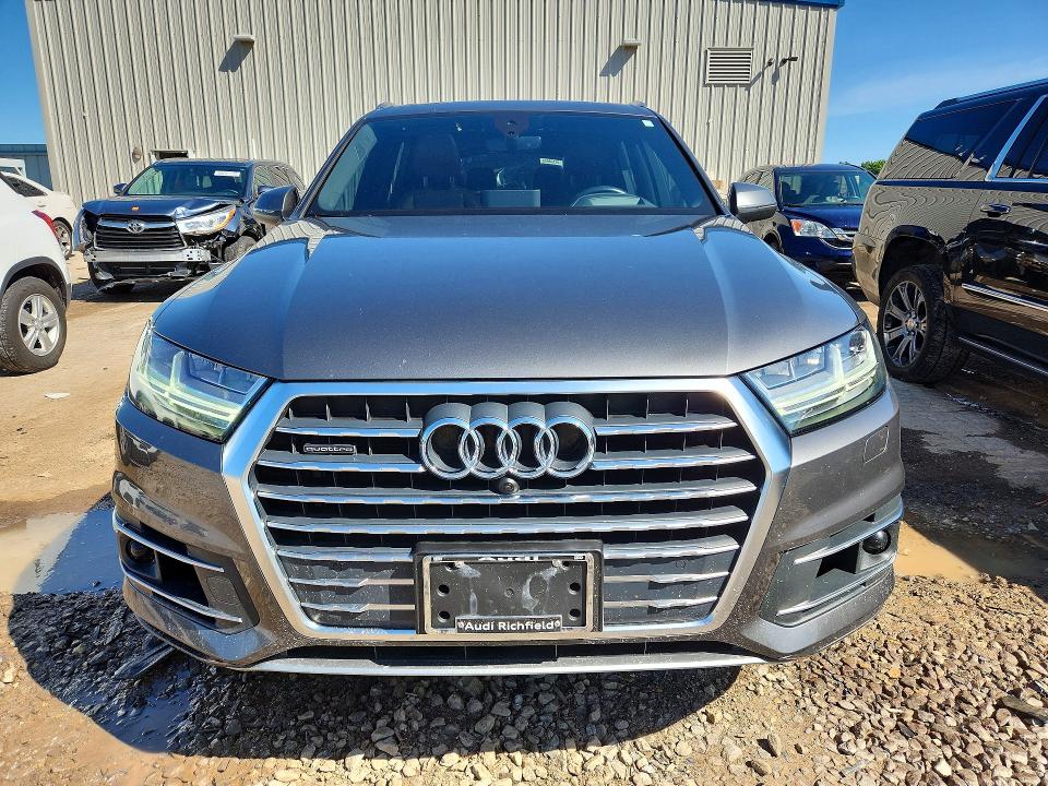 65997456 :رقم المزاد ، WA1VAAF77JD045440 vin ، 2018 Audi Q7 مزاد بيع