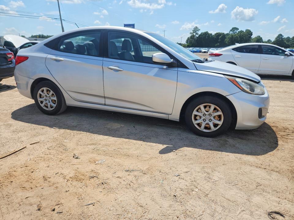 2012 Hyundai Accent მანქანა იყიდება აუქციონზე, vin: KMHCT4AE5CU202945, აუქციონის ნომერი: 64595106