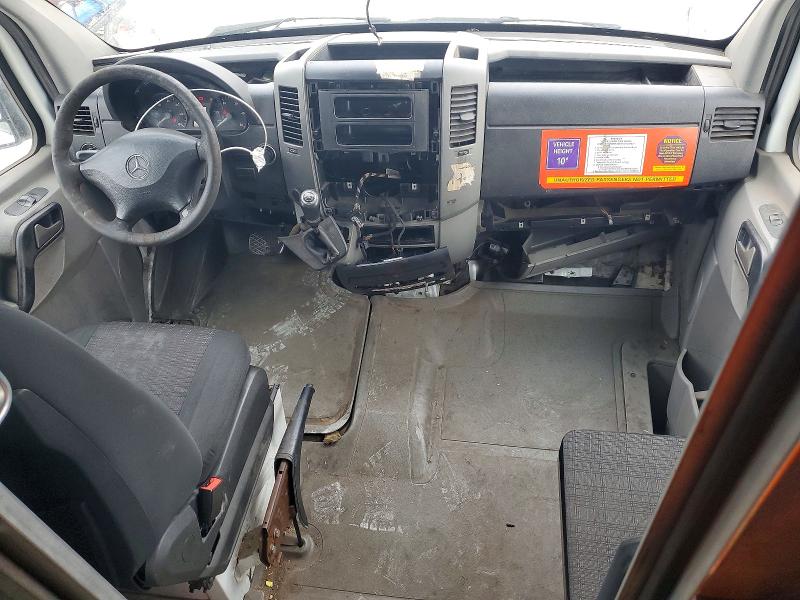 63803646 :رقم المزاد ، WD3PE8DB6FP131728 vin ، 2015 Mercedes-benz Sprinter مزاد بيع