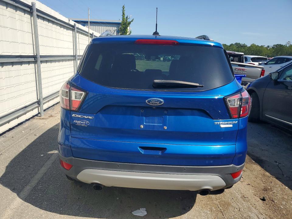 65296646 :رقم المزاد ، 1FMCU0JD4HUC64986 vin ، 2017 Ford Escape مزاد بيع