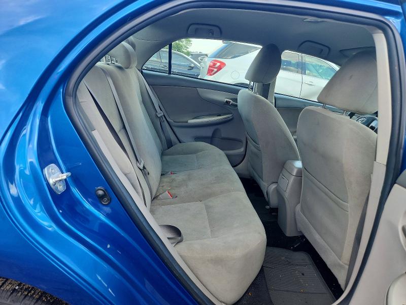 64033606 :رقم المزاد ، 2T1BU4EE4AC429027 vin ، 2010 Toyota Corolla مزاد بيع