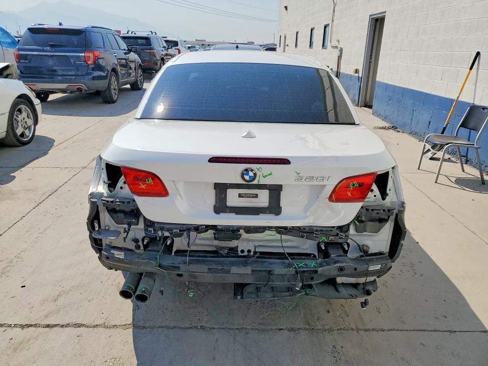 2013 Bmw 328 მანქანა იყიდება აუქციონზე, vin: WBADW3C56DJ527191, აუქციონის ნომერი: 64132696