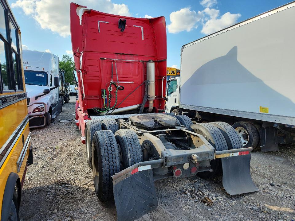65667326 :رقم المزاد ، 4V4NC9GH76N434803 vin ، 2006 Volvo Vnl مزاد بيع