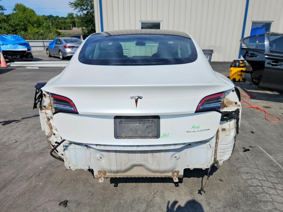 64443996 :رقم المزاد ، 5YJ3E1EB4LF618233 vin ، 2020 Tesla Model 3 مزاد بيع