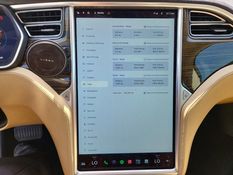 63801626 :رقم المزاد ، 5YJSA1E14FF109133 vin ، 2015 Tesla Model S مزاد بيع