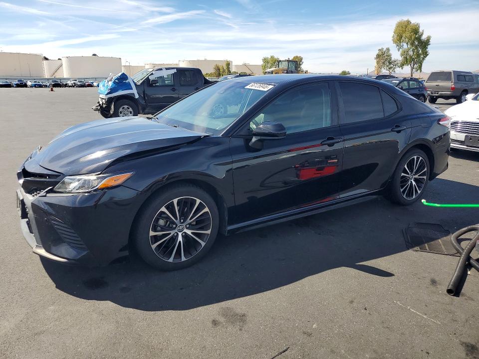 66126946 :رقم المزاد ، 4T1G11AK2LU920366 vin ، 2020 Toyota Camry مزاد بيع