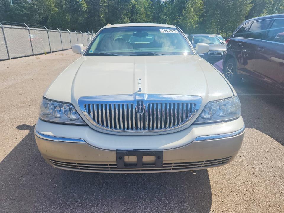 Продаж на аукціоні авто 2005 Lincoln Town Car, vin: 1LNHM82W45Y650719, номер лоту: 66040416