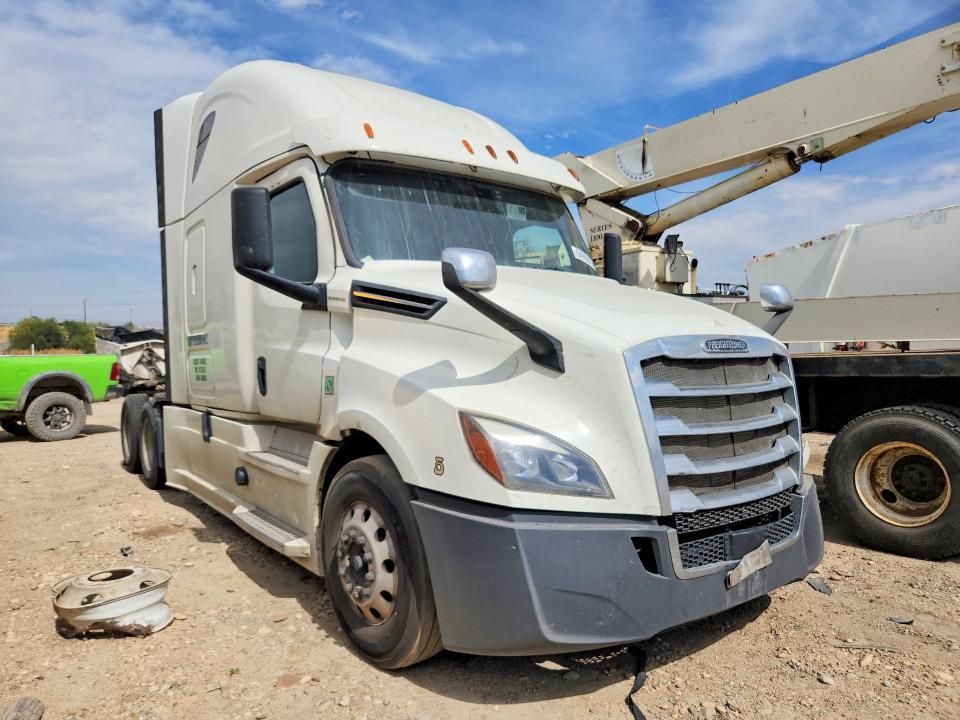 2018 Freightliner Cascadia 126 მანქანა იყიდება აუქციონზე, vin: 3AKJHHDR1JSJW4035, აუქციონის ნომერი: 64996866