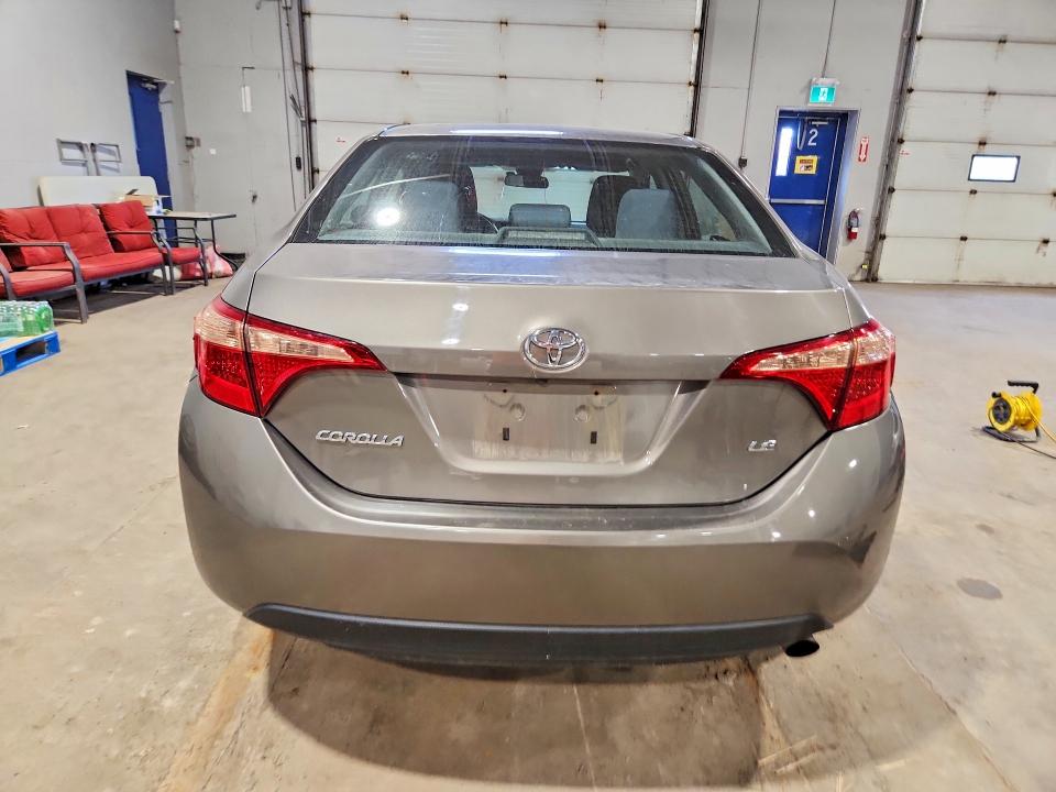 Продажа на аукционе авто 2018 Toyota Corolla, vin: 2T1BURHE2JC086520, номер лота: 64218156