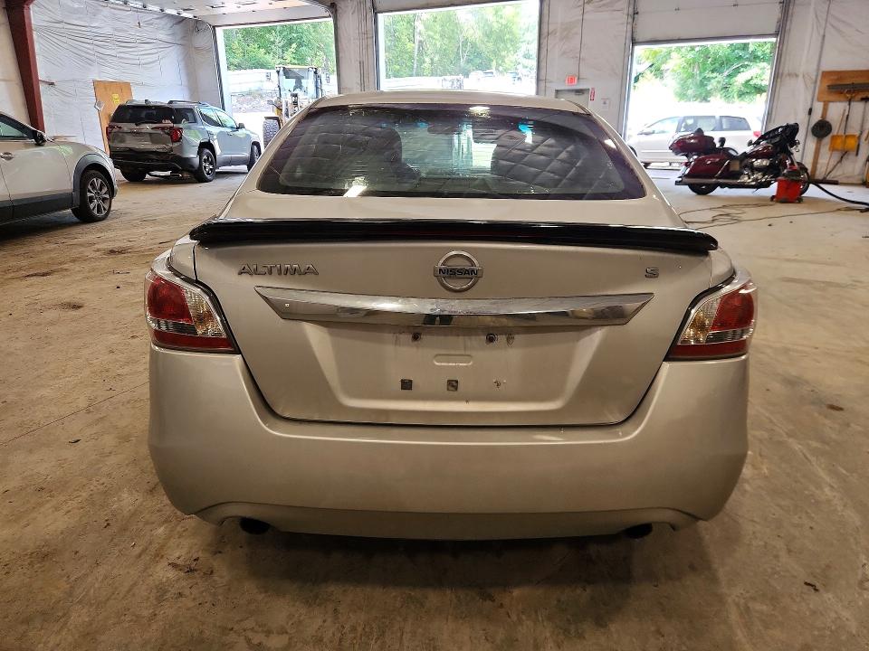 2015 Nissan Altima მანქანა იყიდება აუქციონზე, vin: 1N4AL3AP6FN380505, აუქციონის ნომერი: 66241696