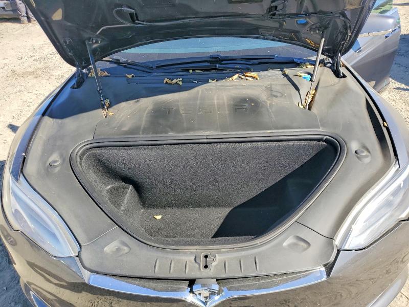 66216526 :رقم المزاد ، 5YJSA1E23KF302151 vin ، 2019 Tesla Model S مزاد بيع
