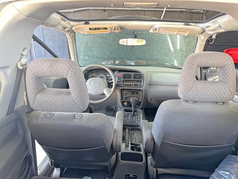 65914066 :رقم المزاد ، 2CNBE18C736925171 vin ، 2003 Chevrolet Tracker مزاد بيع